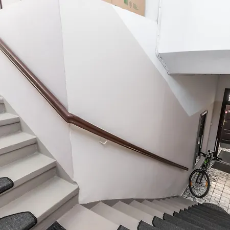 Apartament Elegant In Historical Centre & Free Locked Parking Ryga