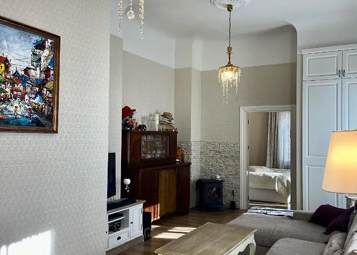 Elegant In Historical Centre & Free Locked Parking