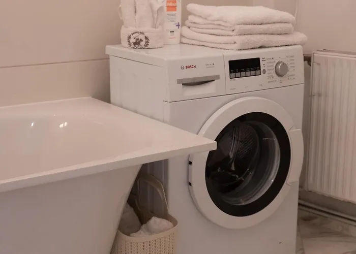 Elegant In Historical Centre & Free Locked Parking * Riga